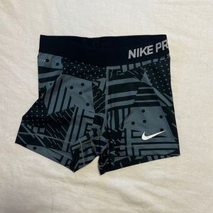 Small Nike women’s workout shorts grey and black